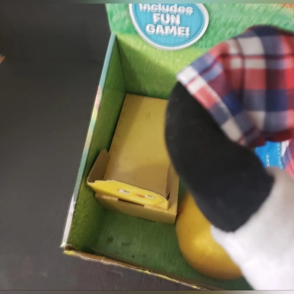 Disney MICKEY MOUSE SINGS DANCES "Old MacDonald E-I-E-I-O" FARMER PLUSH Toy - Picture 6 of 8